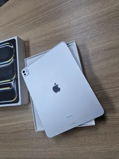 iPad Pro 13-Inch M4 Chip 256GB WiFi Silver (CASH or SWAP)