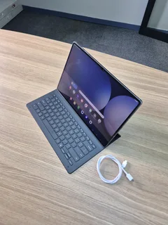 Samsung Galaxy Tab S10 Ultra 5G with Keyboard (CASH or SWAP)