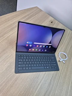 Samsung Galaxy Tab S10 Ultra 5G with Keyboard (CASH or SWAP)