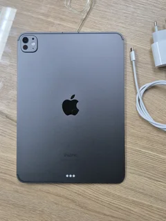 iPad Pro 11-Inch M4 Chip 1TB WiFi and Cellular (CASH or SWAP)