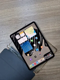 iPad Pro 11-Inch 2nd Gen 256GB WiFi (CASH or SWOP)