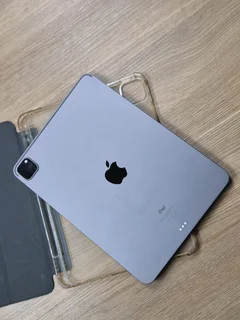 iPad Pro 11-Inch 2nd Gen 256GB WiFi (CASH or SWOP)