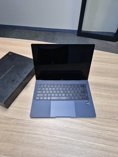 Huawei MateBook X Pro | 12th Gen Core i7 | Touchscreen | CASH or SWAP