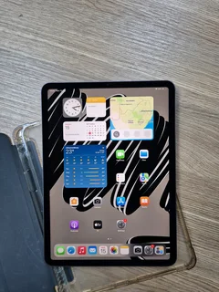 iPad Pro 11-Inch 2nd Gen 256GB WiFi (CASH or SWOP)