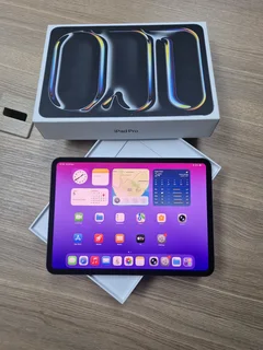 iPad Pro 11-Inch M4 Chip 256GB WiFi and Cellular (CASH or SWAP)