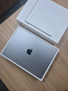 Macbook Air M2 Chip | New Condition | Cash Or Trade-in