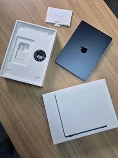 MacBook Air M2 8GB 256GB Midnight (CASH or TRADE-IN)