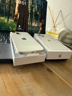 iPhone 13 (128GB) in Excellent Condition &#43; Box &amp; accessories