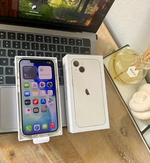iPhone 13 (128GB) in Excellent Condition &#43; Box &amp; accessories