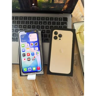 iPhone 13 Pro Max (128GB) in Excellent Condition + Box & accessories