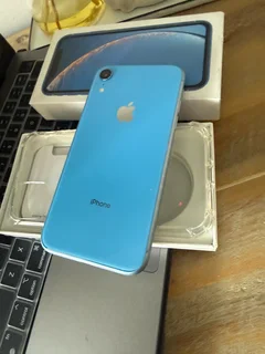 iPhone XR (64GB) in Excellent Condition &#43; Box &amp; accessories