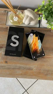 Samsung Galaxy S21 Ultra (256GB) Excellent Condition &#43; Box &amp;  Charger