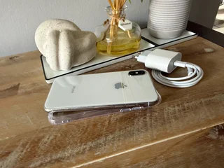iPhone X (64GB) in Excellent Condition &#43; Charger