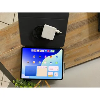 iPad Pro 13 Inch M4 Processor (256GB) WiFi Only + Sillicone  Case* Brand New Never Used*