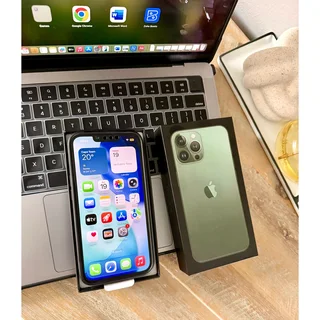 iPhone 13 Pro (256GB) in Excellent Condition + Box, charger  &amp; accessories