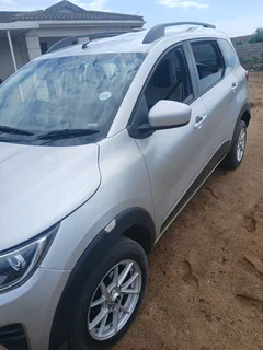 2021 Renault Triber  R80,000 has 87000km