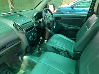 Isuzu KB 250 Diesel 2015.