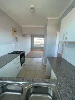 Top Floor penthouse with beautiful Mountain View’s