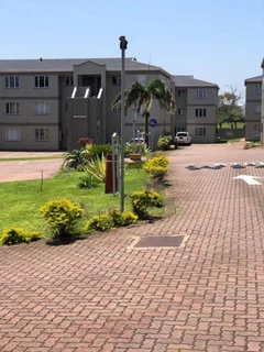A Room available in a 2 bedroom Flat in  Summersands ,North Beach Durban