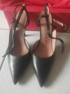 Size 7 Kurt Geiger Shoes