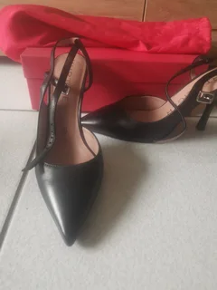 Size 7 Kurt Geiger Shoes