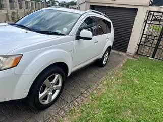 2009 Mitsubishi Outlander SUV