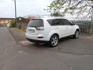 2009 Mitsubishi Outlander SUV