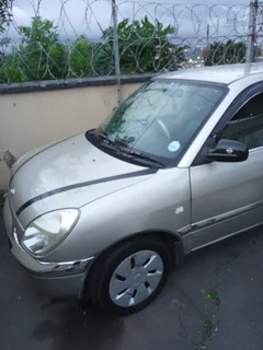 2000 Daihatsu Sirion 1.0L super light on fuel
