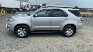 2010 Toyota Fortuner SUV