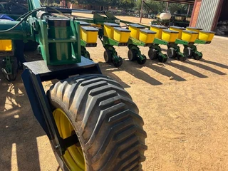 John Deere MaxEmerge Plus VacuMeter 16 Ry 0.914 Dwarsdeur 3 Voet Planter.