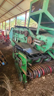 Harvestech 1300 Grondbone Plukkers x2.