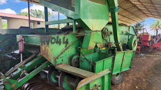 Harvestech 1300 Grondbone Plukkers x2.