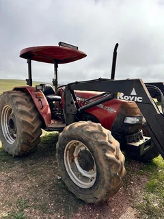 Case JX 95 Oopstasie Trekker met Rovic Laaigraaf,bak en sak.