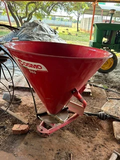Cosmo 500kg Strooier.