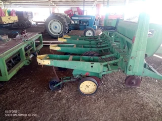 John Deere 7000 Planter 4 Ry 0.91