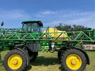 John Deere R4023 Hoogloop Spuit