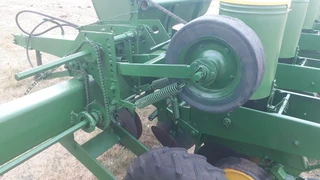 John Deere 7000 Planter 6 Row