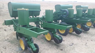 John Deere 7000 Planter 6 Row