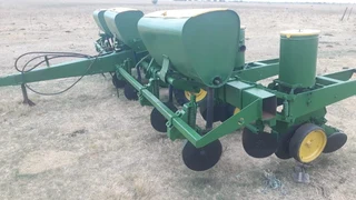 John Deere 7000 Planter 6 Row
