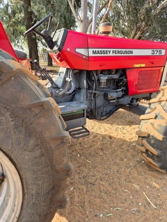 Massey Ferguson 375