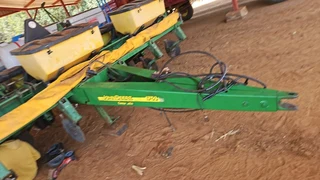 John Deere MaxEmerge 1750 Vacuum 6 Ry 0.91 Planter