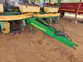 John Deere MaxEmerge 1750 Vacuum 6 Ry 0.91 Planter