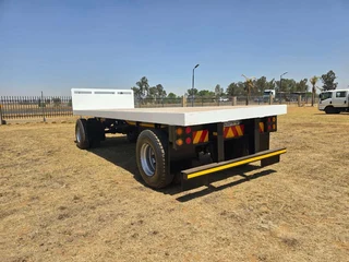 Basset bodies 12 ton sleepwa