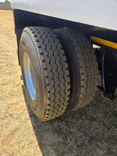 Basset bodies 12 ton sleepwa