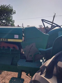 John Deere 3140 Trekker