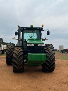 John Deere 8335 R Trekker