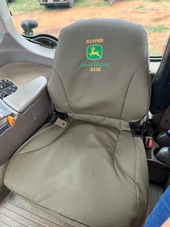 John Deere 8335 R Trekker