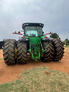 John Deere 8335 R Trekker