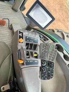 John Deere 8335 R Trekker