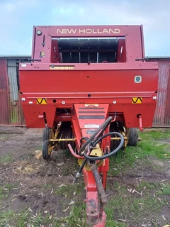 New Holland 640 Tou Baler